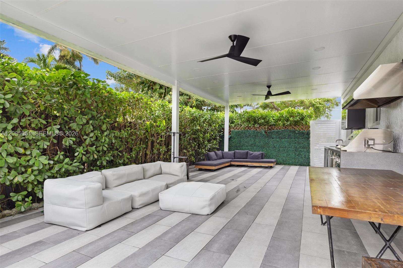 2615 213th St, Miami, FL 33180 - For Sale photo 18
