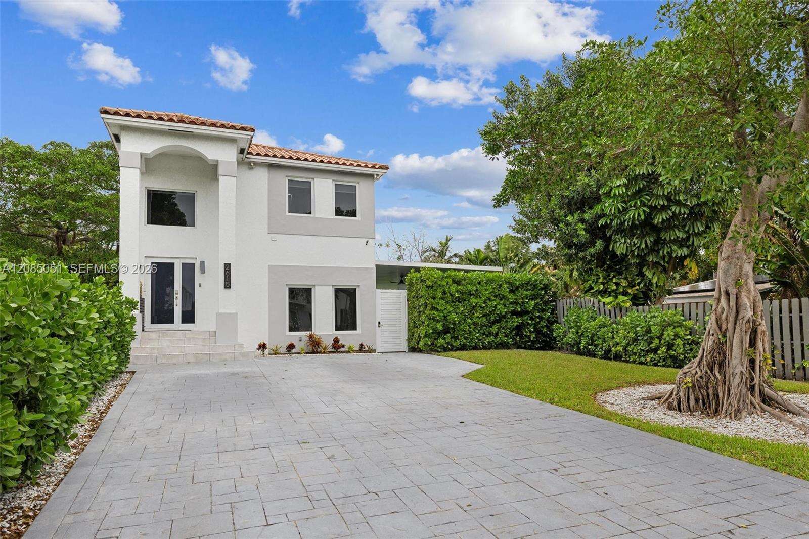 2615 213th St, Miami, FL 33180 - For Sale photo 24