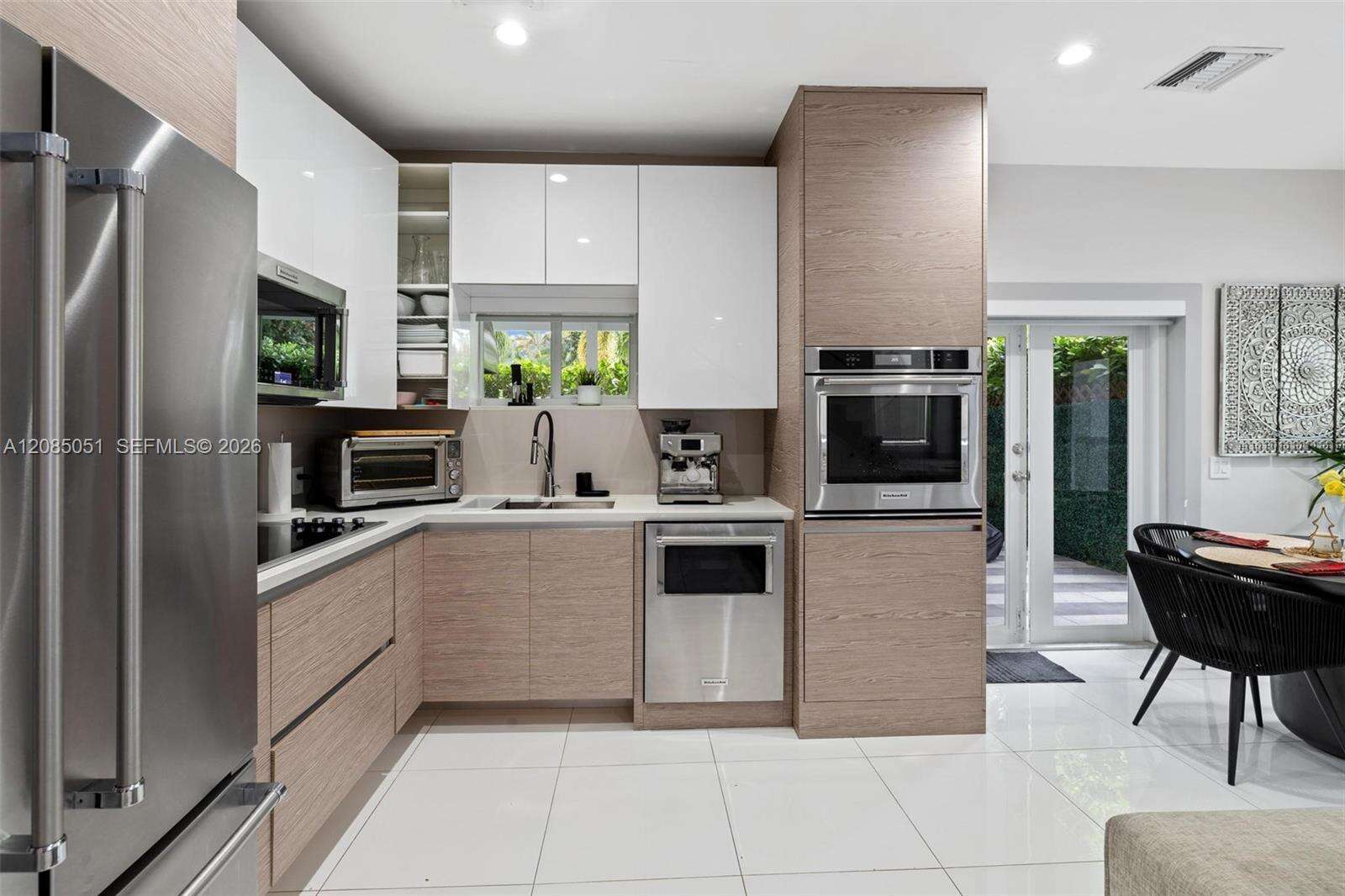 2615 213th St, Miami, FL 33180 - For Sale photo 7
