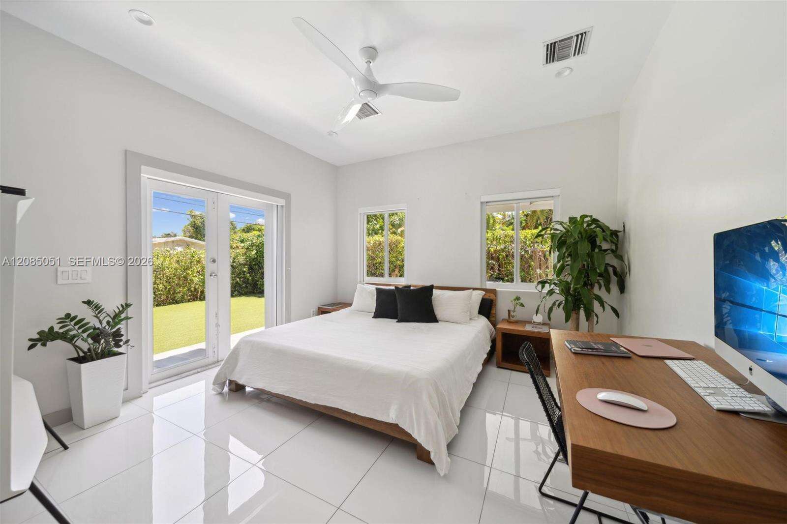 2615 213th St, Miami, FL 33180 - For Sale photo 10