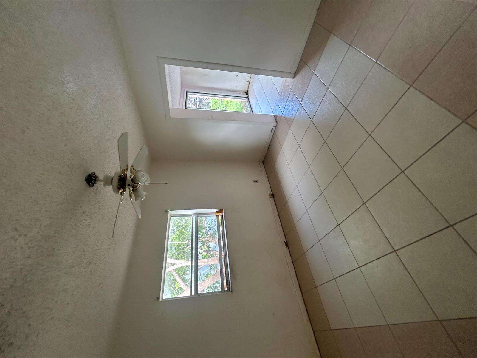 6831 Scott, Hollywood, FL 33024 - For Sale photo 9
