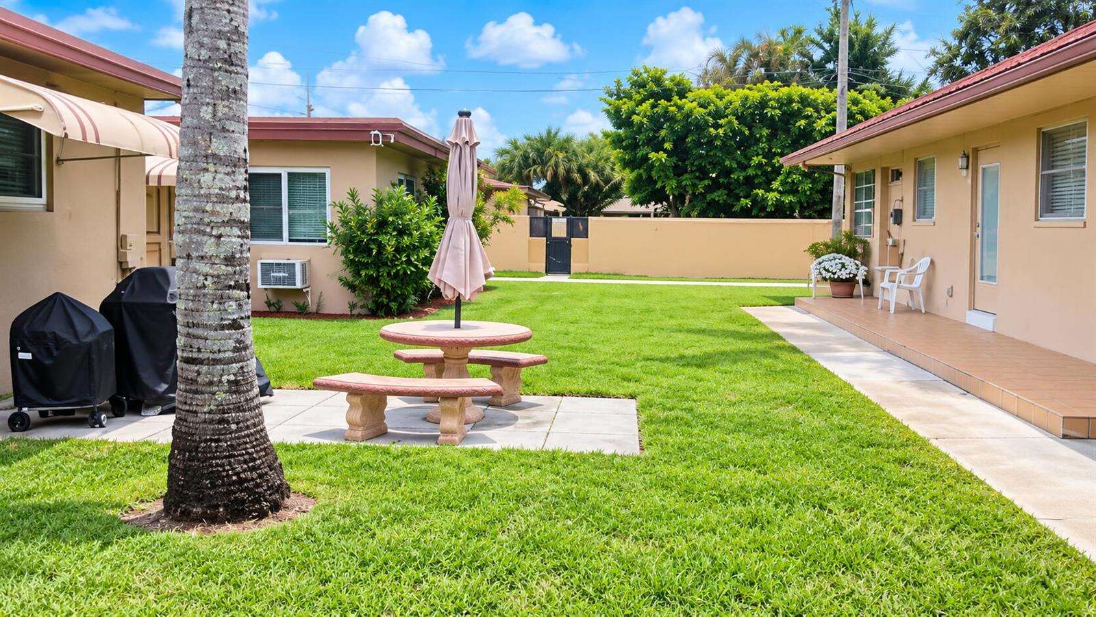 2347 Harding, Hollywood, FL 33020 - For Sale photo 16