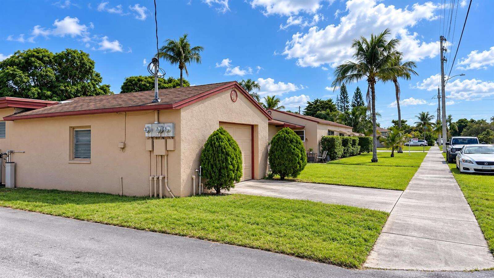 2347 Harding, Hollywood, FL 33020 - For Sale photo 18