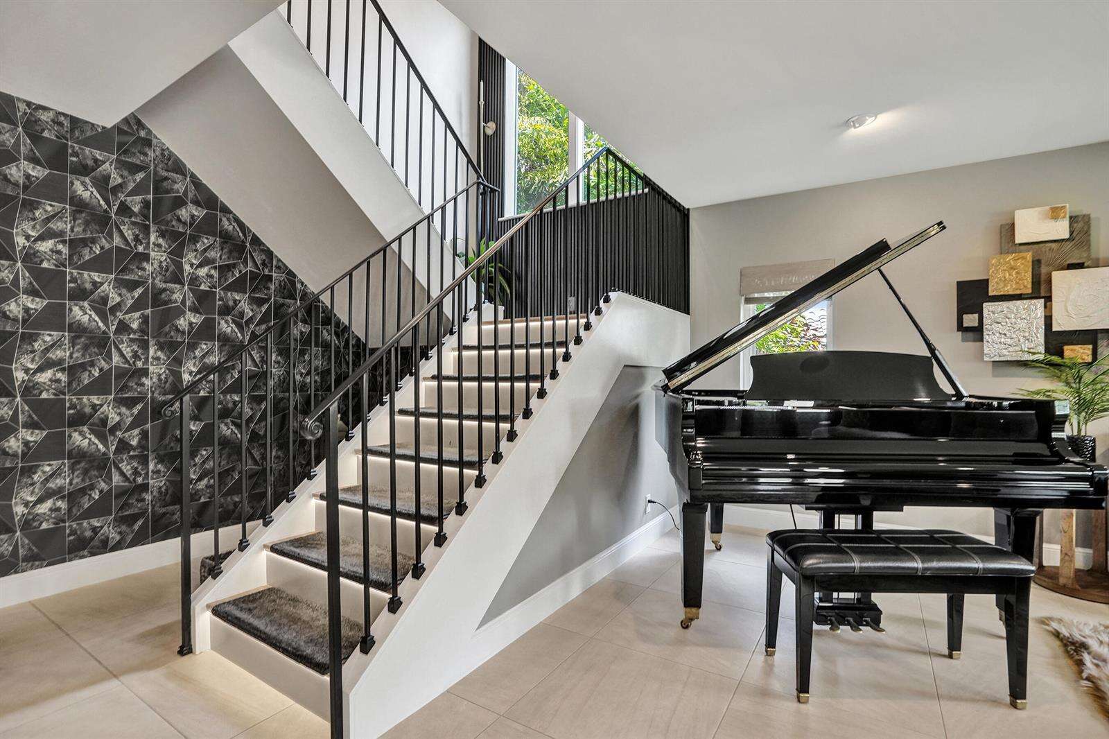 738 Middle River, Fort Lauderdale, FL 33304 - For Sale photo 12