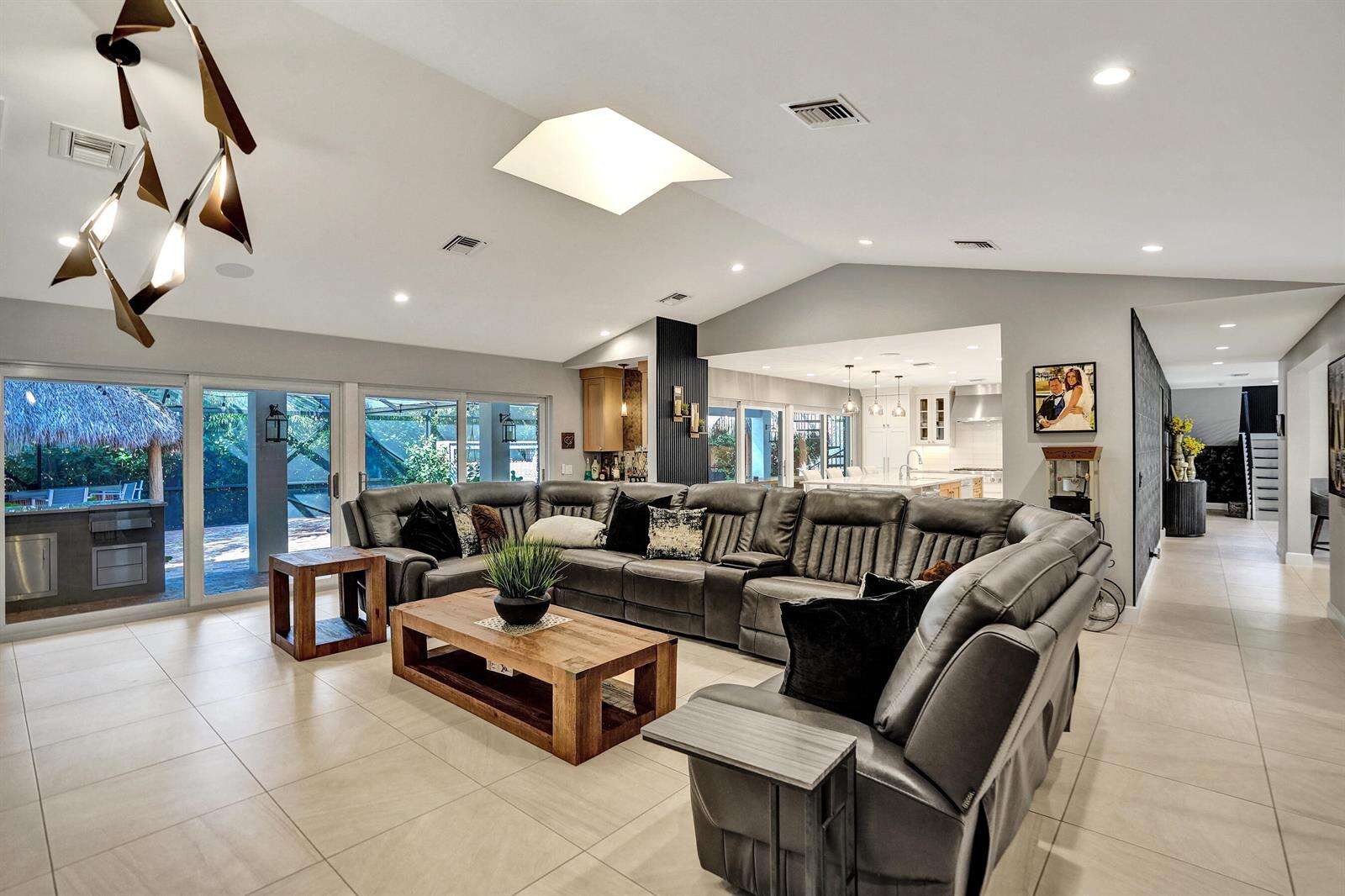 738 Middle River, Fort Lauderdale, FL 33304 - For Sale photo 32