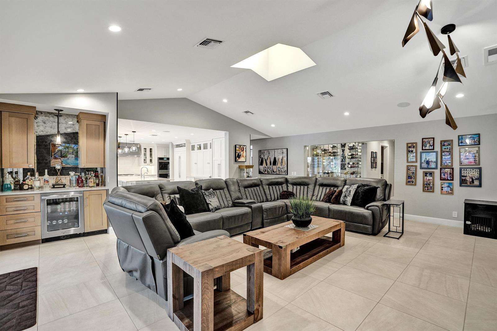 738 Middle River, Fort Lauderdale, FL 33304 - For Sale photo 33
