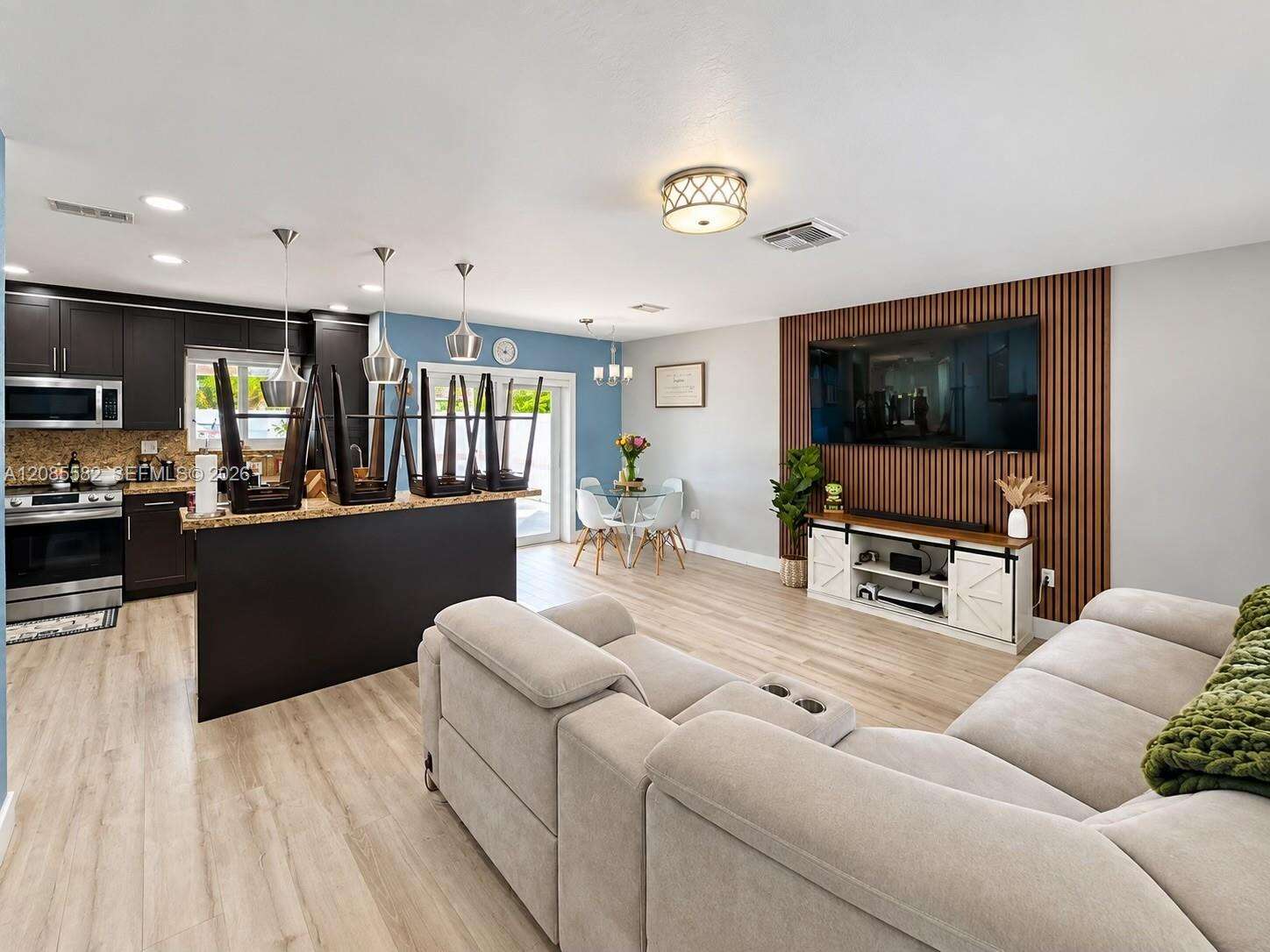 240 68th Ave, Hollywood, FL 33024 - For Sale photo 11