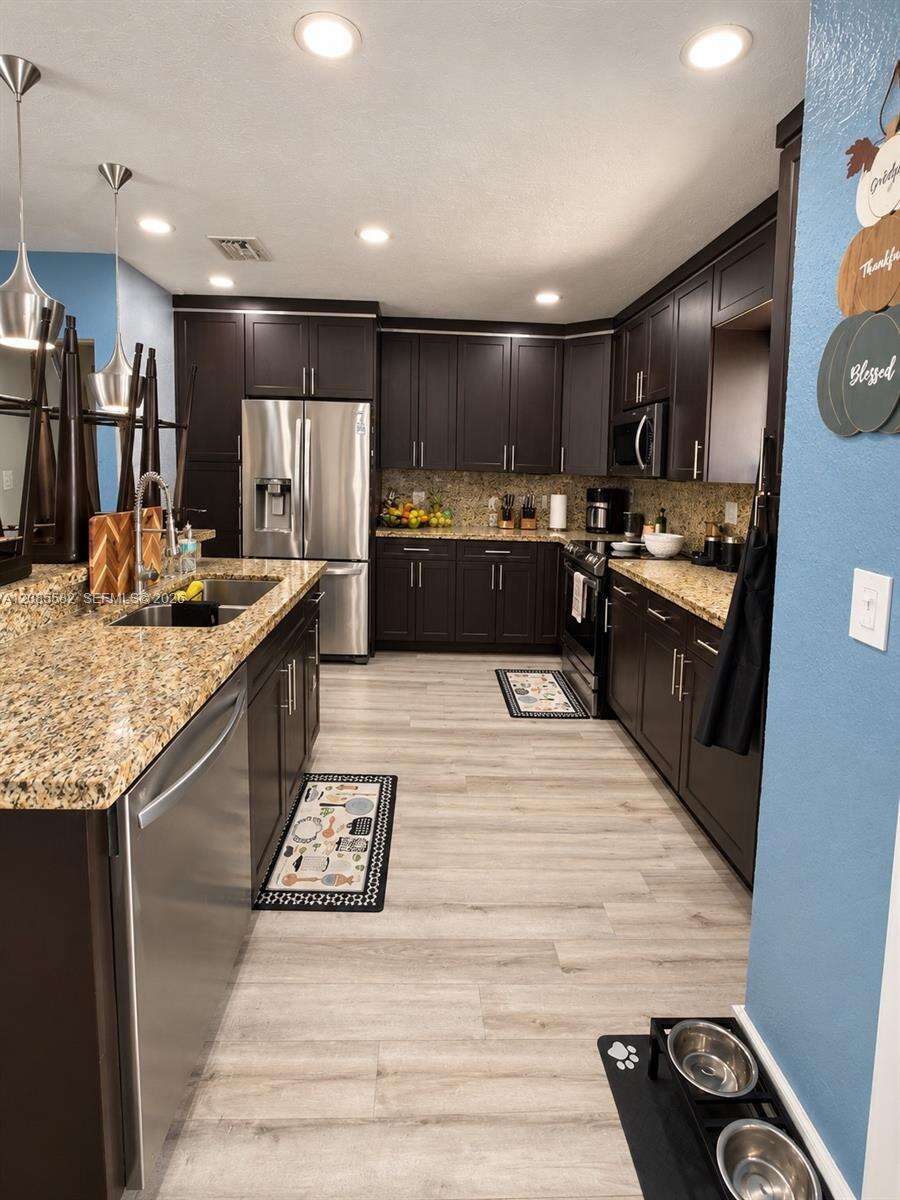 240 68th Ave, Hollywood, FL 33024 - For Sale photo 9
