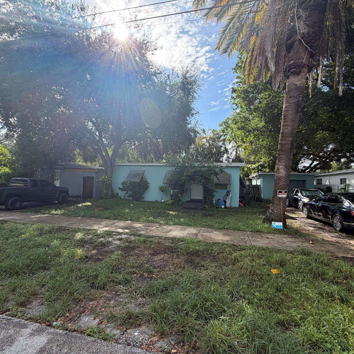 606 Columbus, Hollywood, FL 33021 - For Sale photo 2