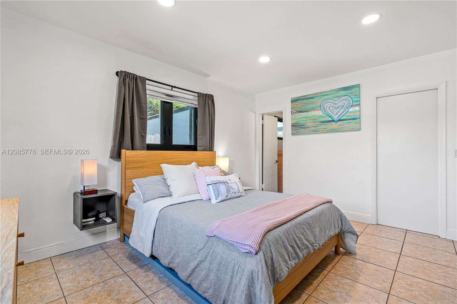 1126 Hawthorne Cir, Hollywood, FL 33021 - For Sale photo 22