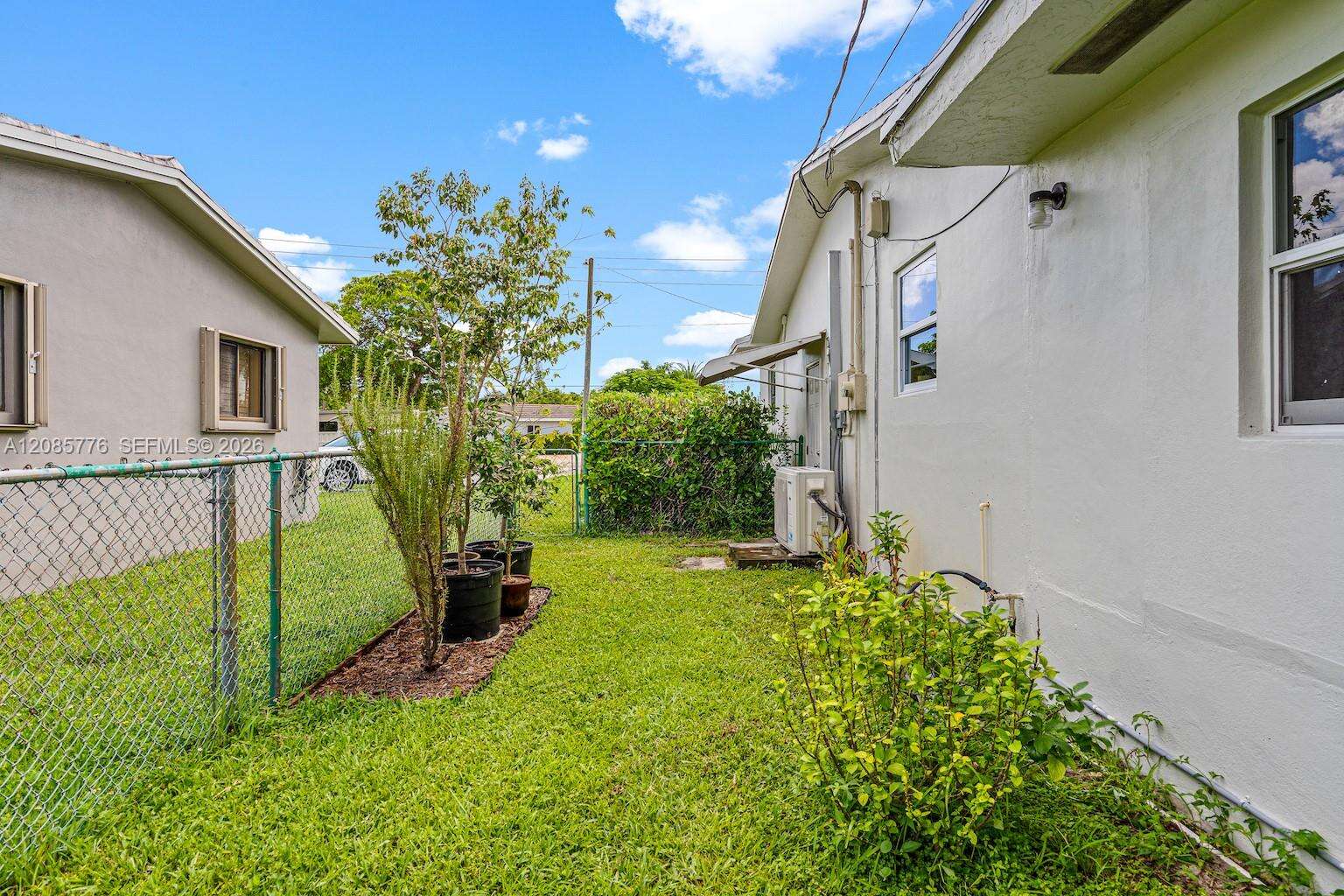 1126 Hawthorne Cir, Hollywood, FL 33021 - For Sale photo 43
