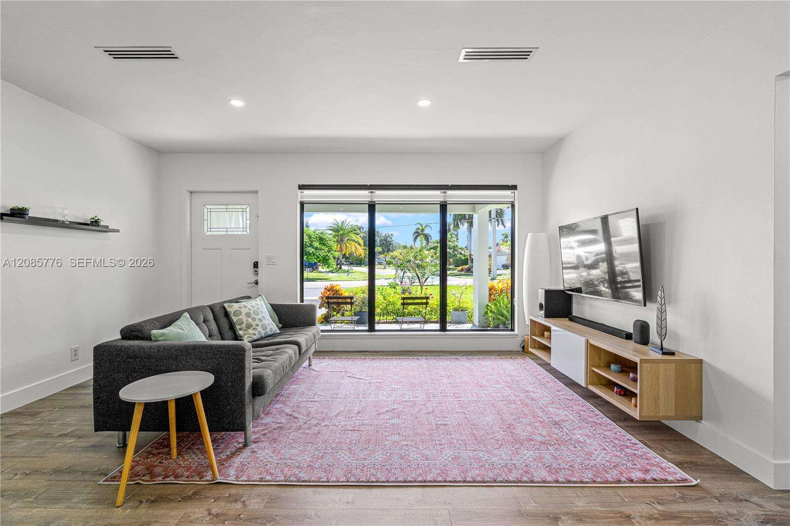 1126 Hawthorne Cir, Hollywood, FL 33021 - For Sale photo 7