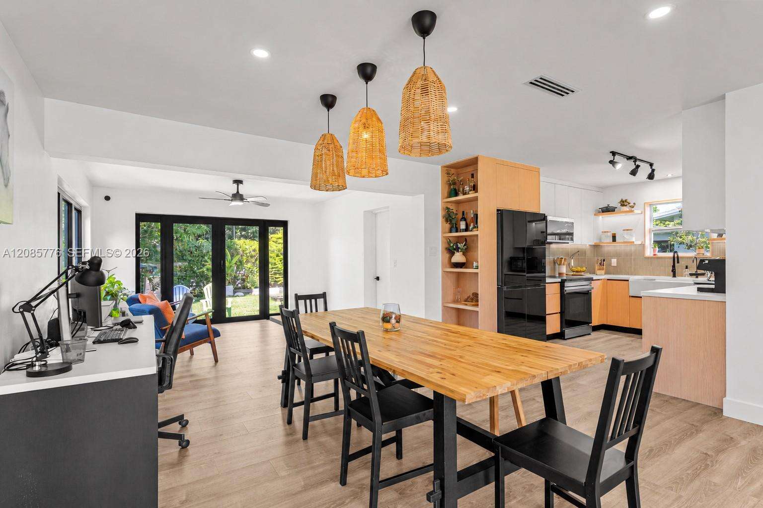 1126 Hawthorne Cir, Hollywood, FL 33021 - For Sale photo 9