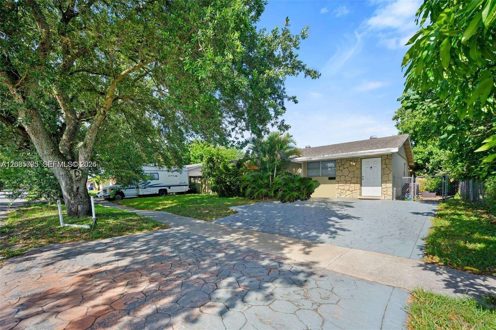 3530 65th Ave, Hollywood, FL 33024 - For Sale photo 1