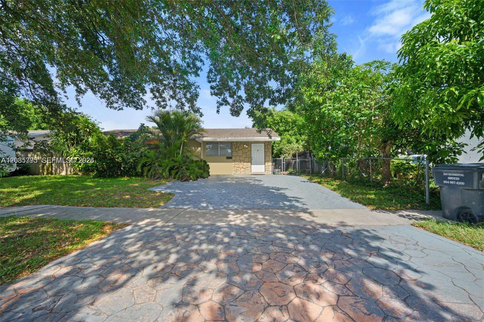 3530 65th Ave, Hollywood, FL 33024 - For Sale photo 2