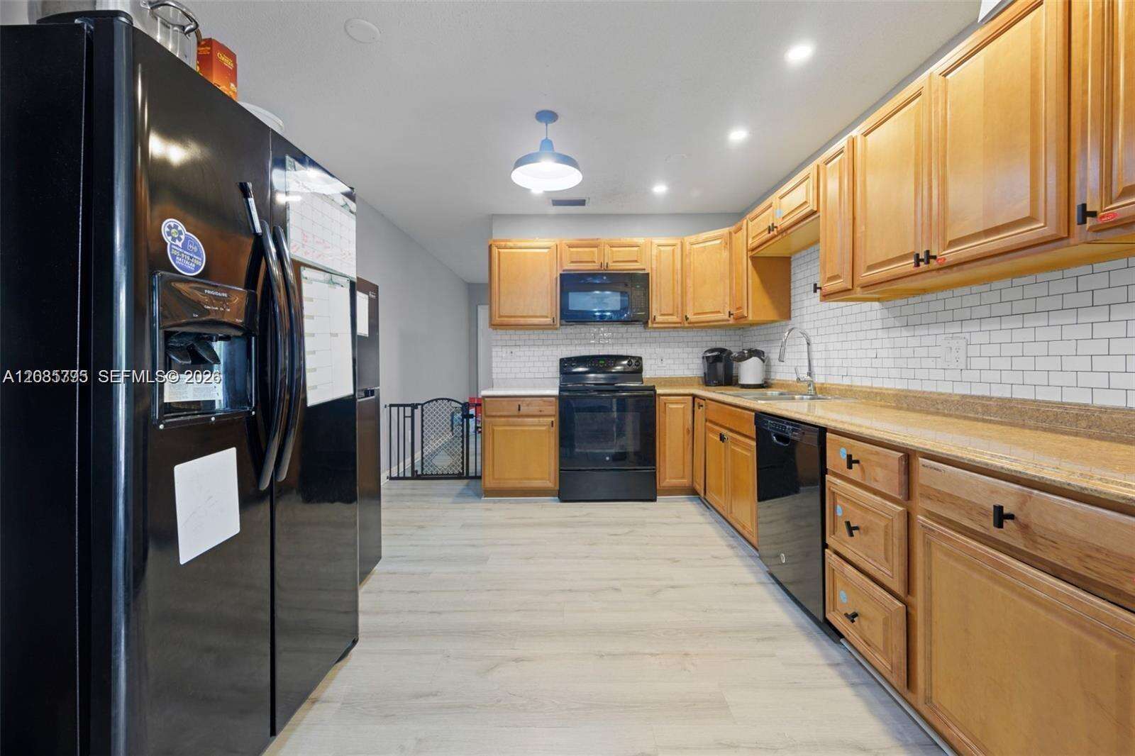 3530 65th Ave, Hollywood, FL 33024 - For Sale photo 5
