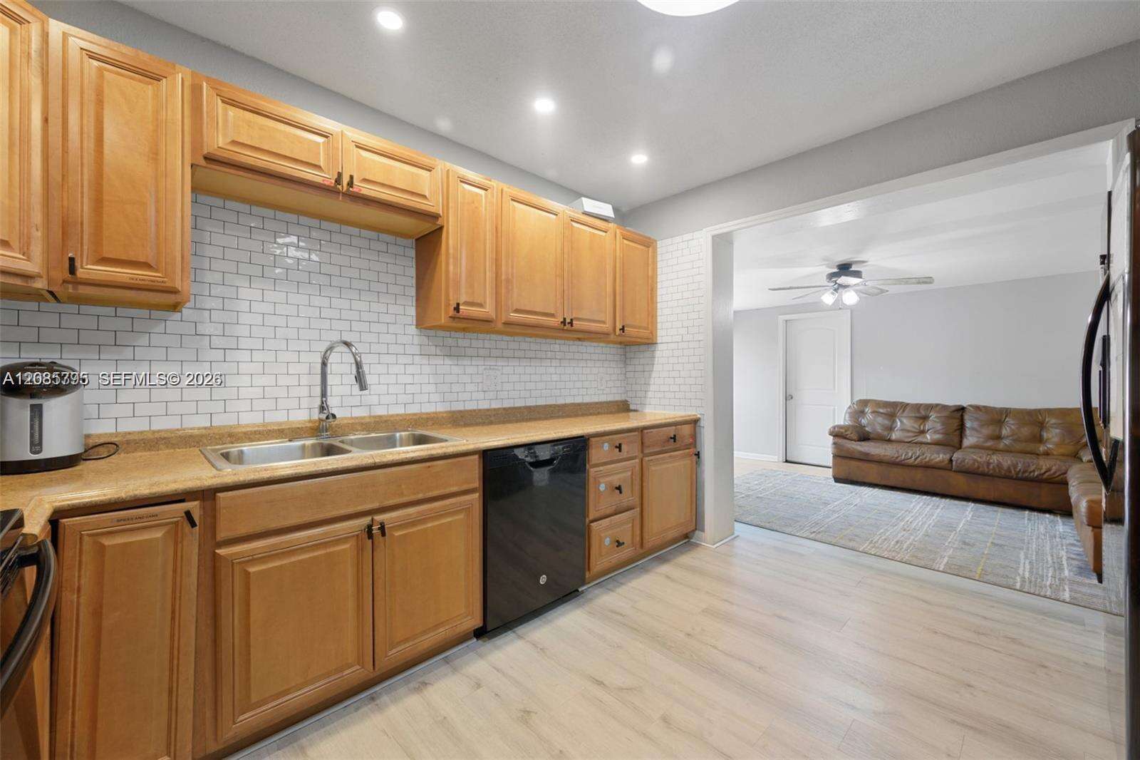 3530 65th Ave, Hollywood, FL 33024 - For Sale photo 6