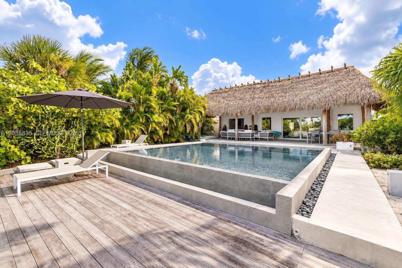 661 86th St, Miami Beach, FL 33141 - For Sale photo 2