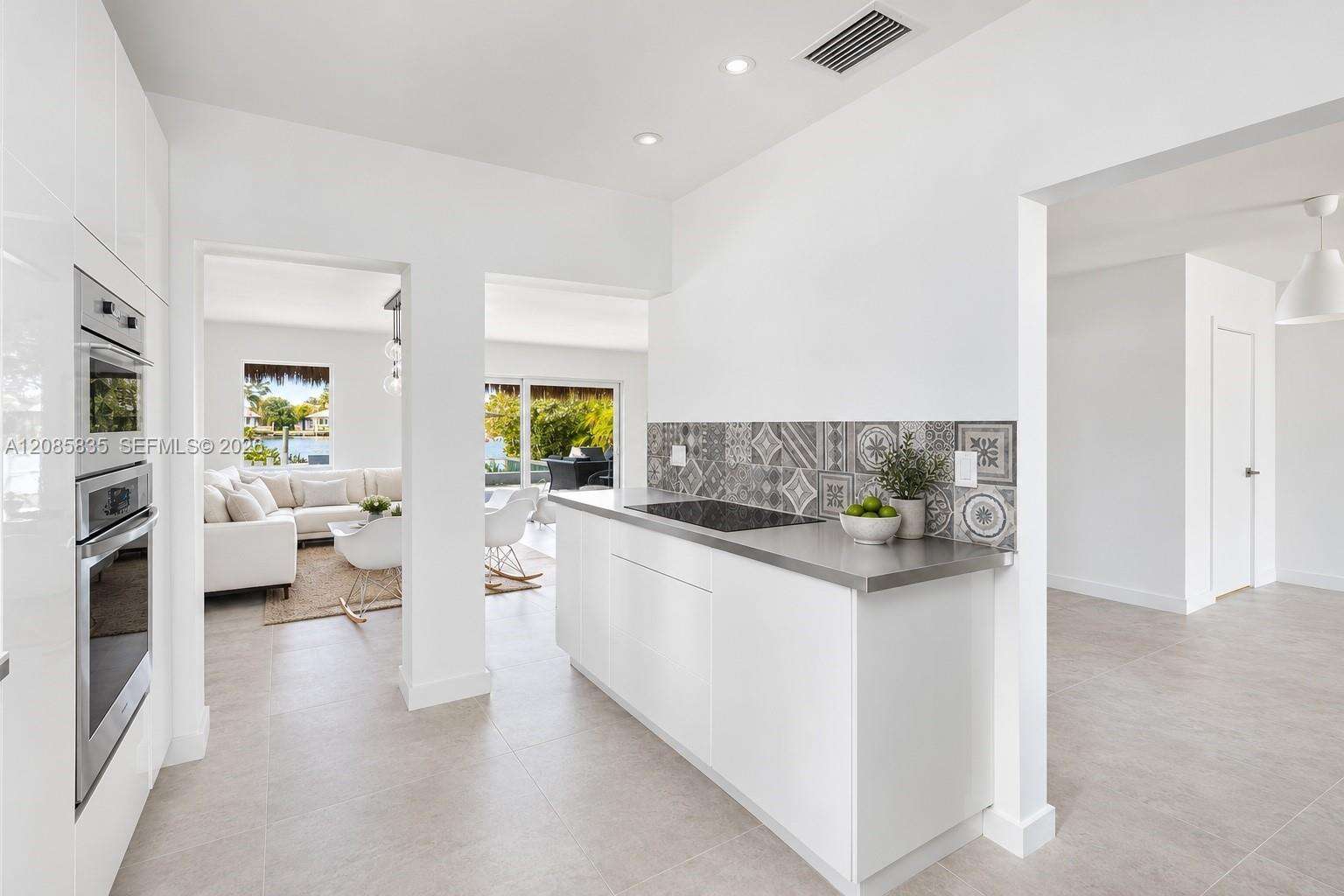 661 86th St, Miami Beach, FL 33141 - For Sale photo 12