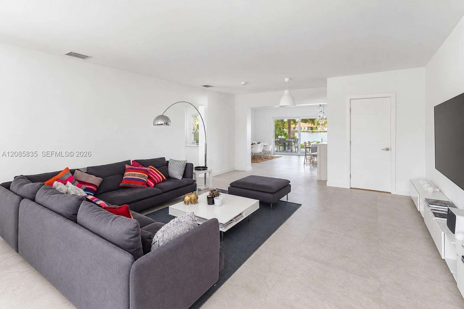 661 86th St, Miami Beach, FL 33141 - For Sale photo 7