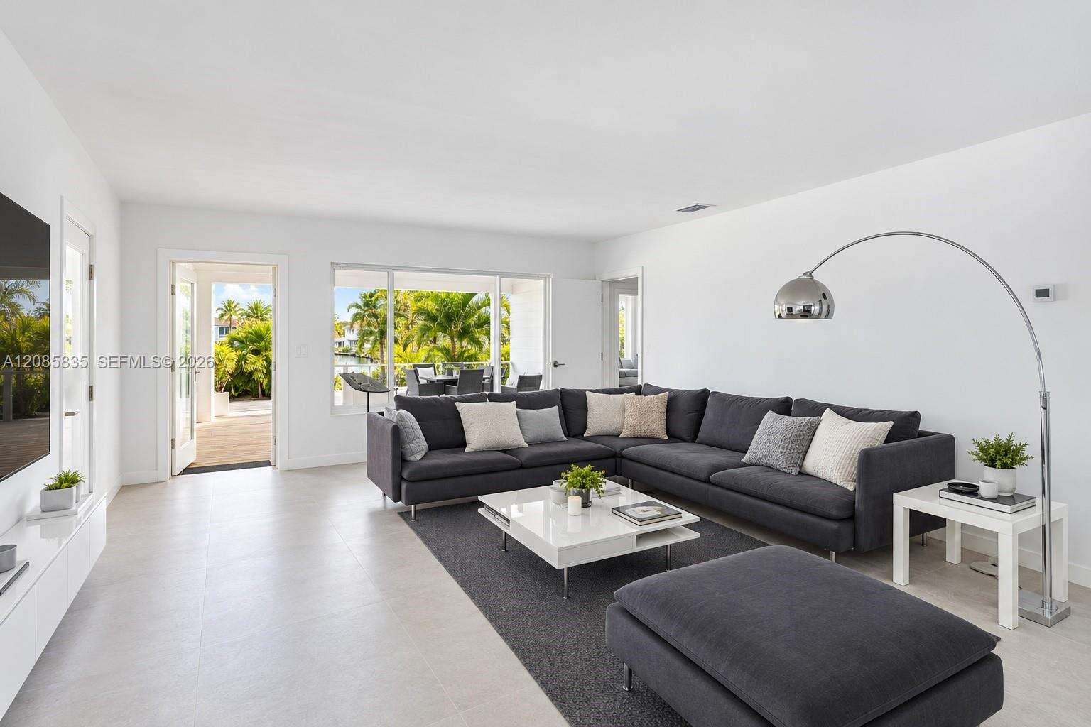 661 86th St, Miami Beach, FL 33141 - For Sale photo 8