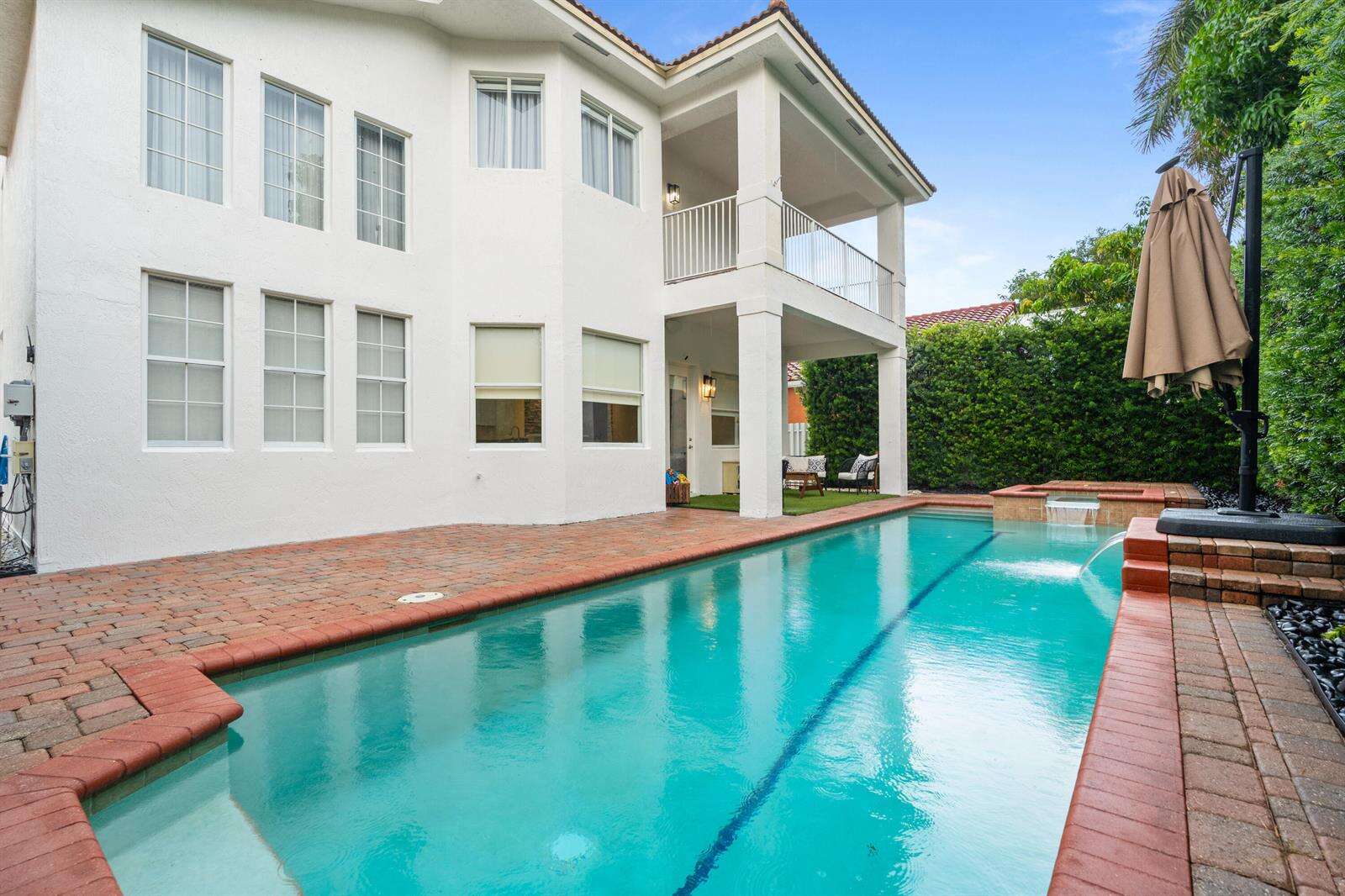 7372 18th, Pembroke Pines, FL 33024 - For Sale photo 2