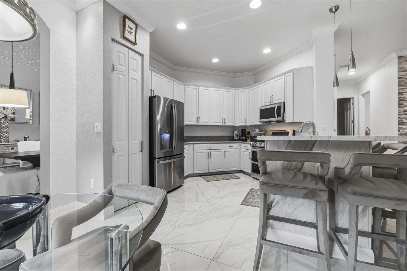 7372 18th, Pembroke Pines, FL 33024 - For Sale photo 19