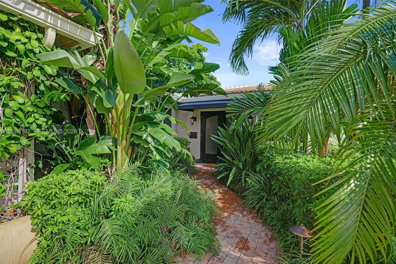 712 15th Ave, Hollywood, FL 33020 - For Sale photo 2