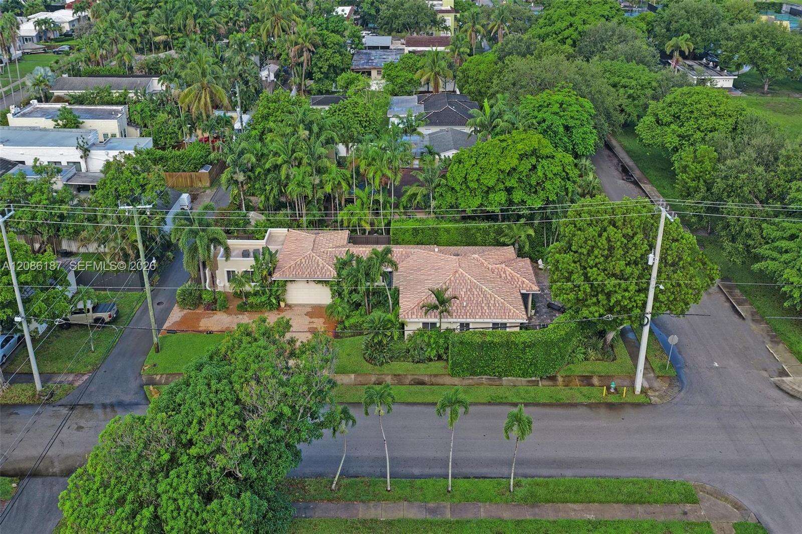 712 15th Ave, Hollywood, FL 33020 - For Sale photo 5