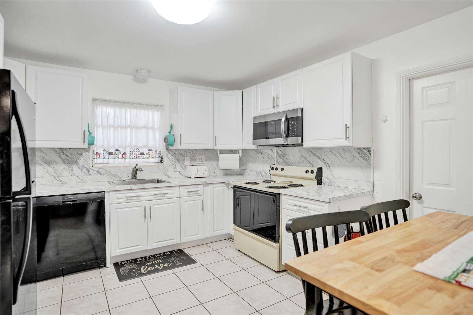 1112 22nd, Hollywood, FL 33020 - For Sale photo 11