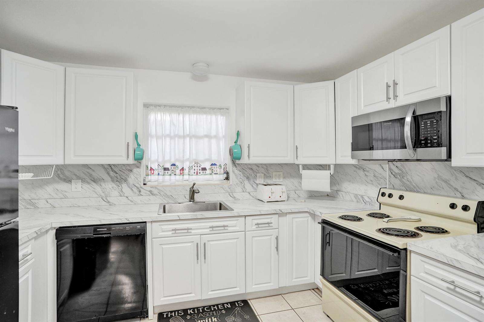 1112 22nd, Hollywood, FL 33020 - For Sale photo 12