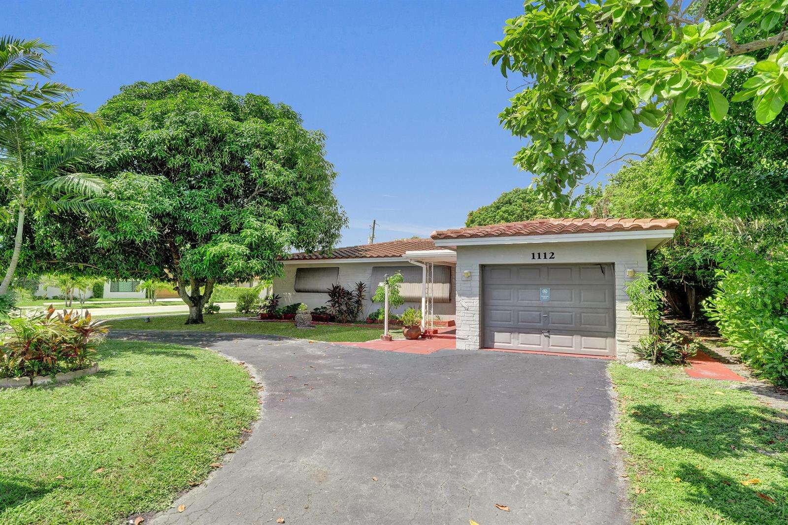 1112 22nd, Hollywood, FL 33020 - For Sale photo 3