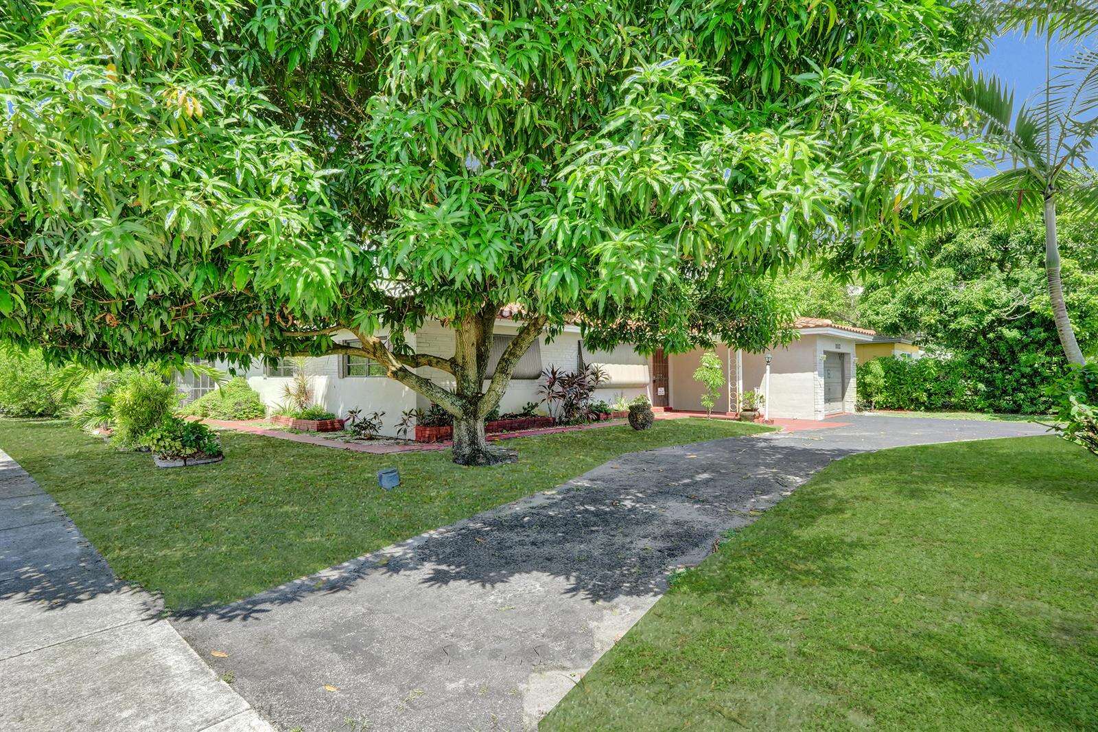 1112 22nd, Hollywood, FL 33020 - For Sale photo 4