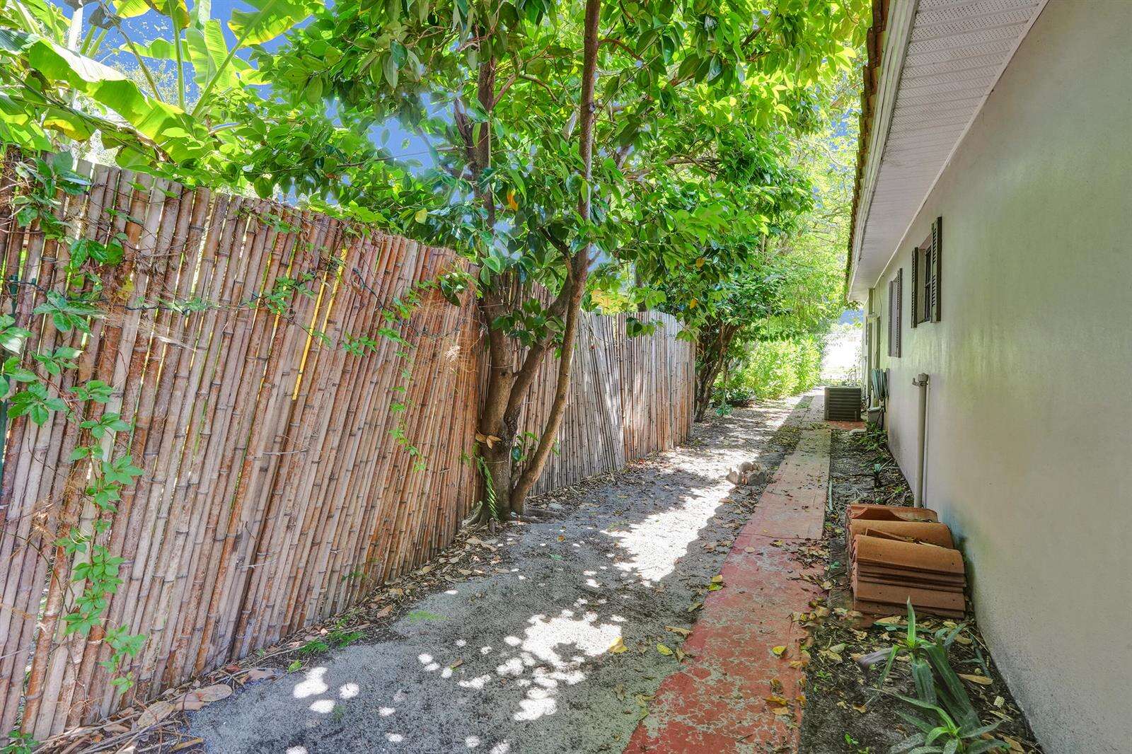 1112 22nd, Hollywood, FL 33020 - For Sale photo 39