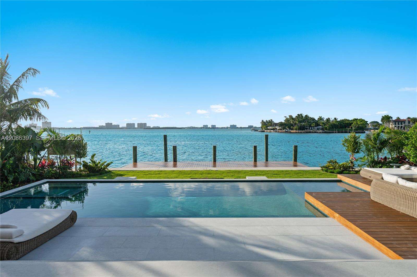 857 Shore Dr, Miami Beach, FL 33141 - For Sale photo 12