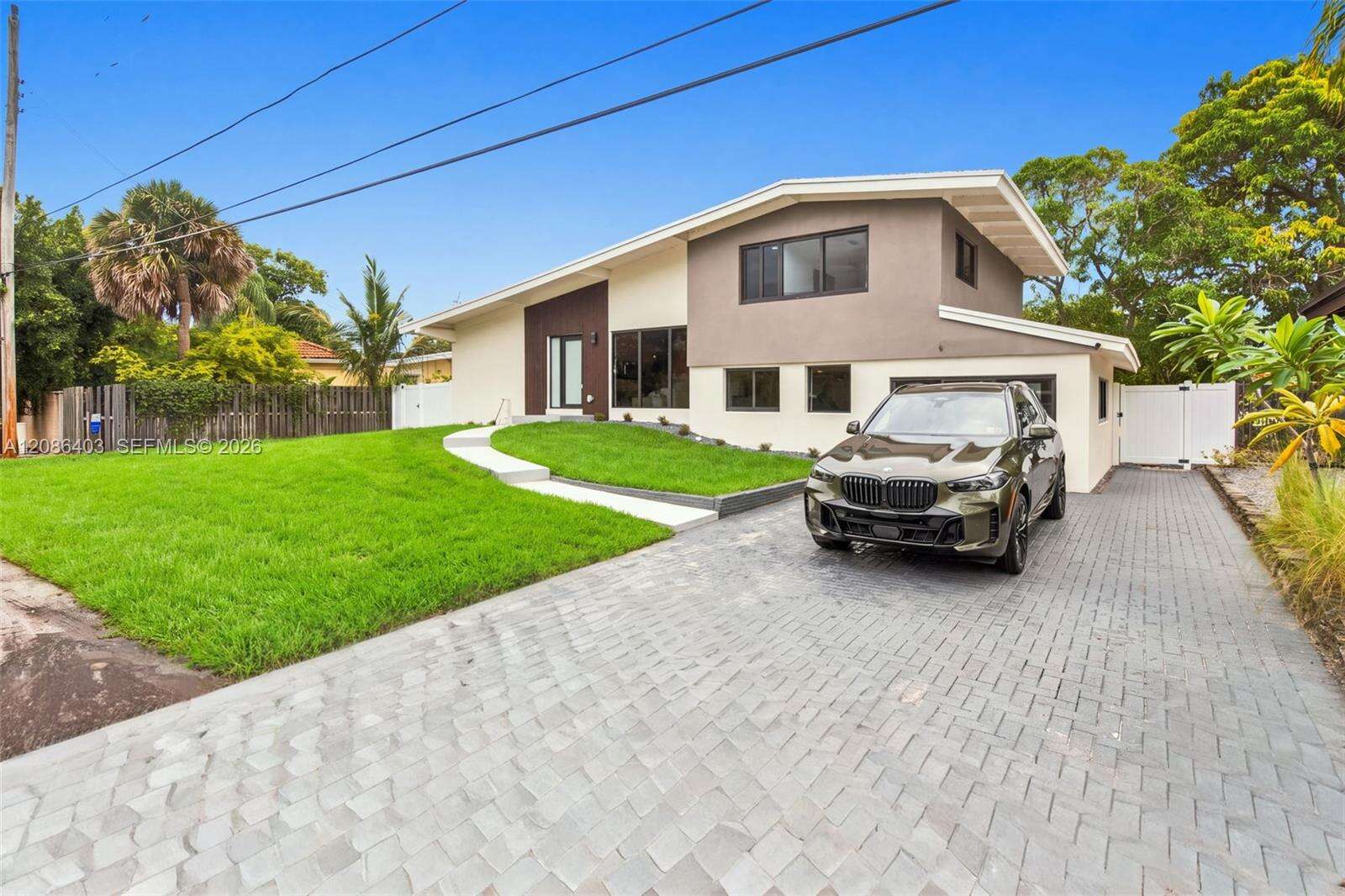 2412 Sugarloaf Ln, Fort Lauderdale, FL 33312 - For Sale photo 3