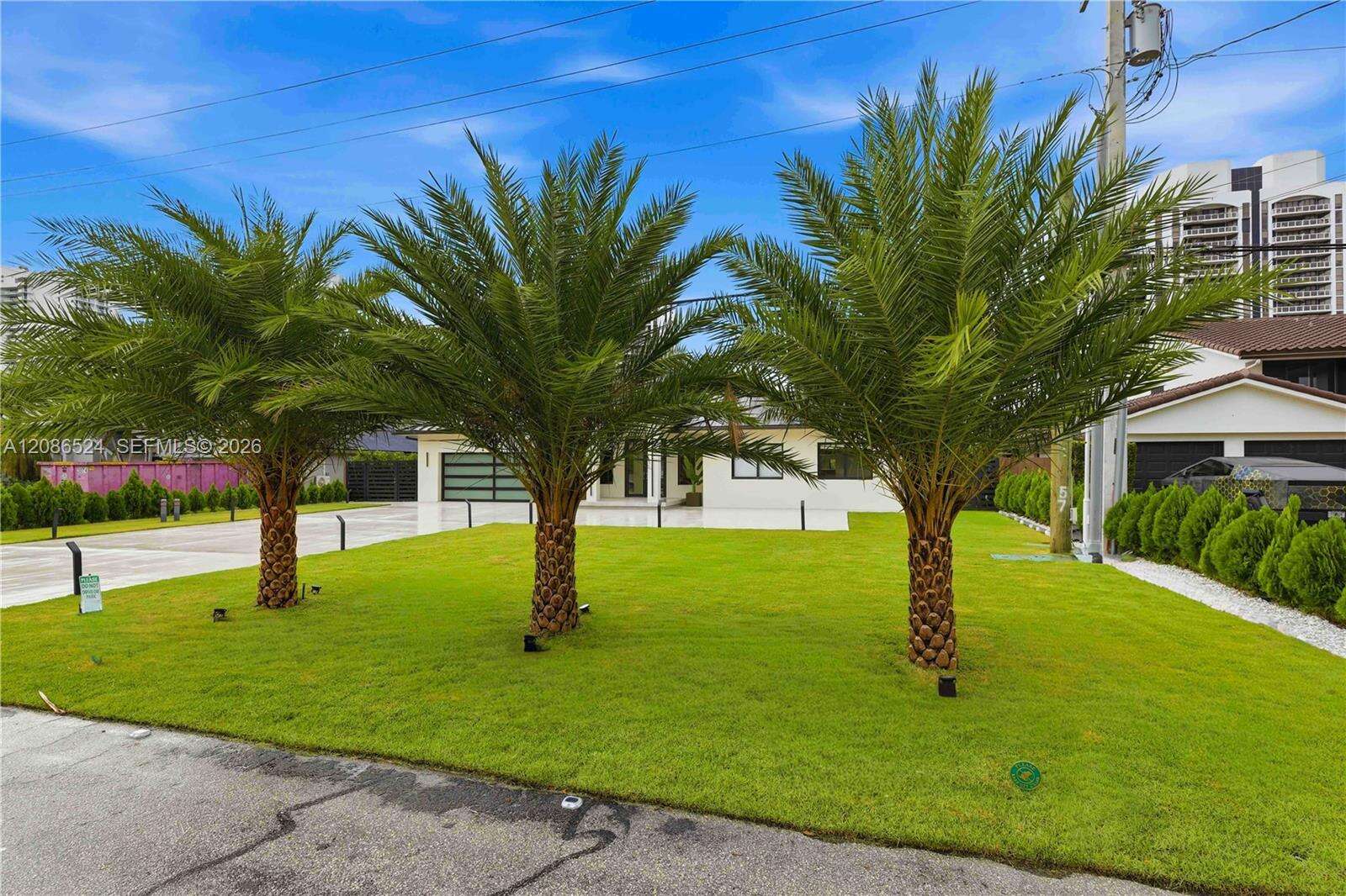 415 Holiday Dr, Hallandale Beach, FL 33009 - For Sale photo 11
