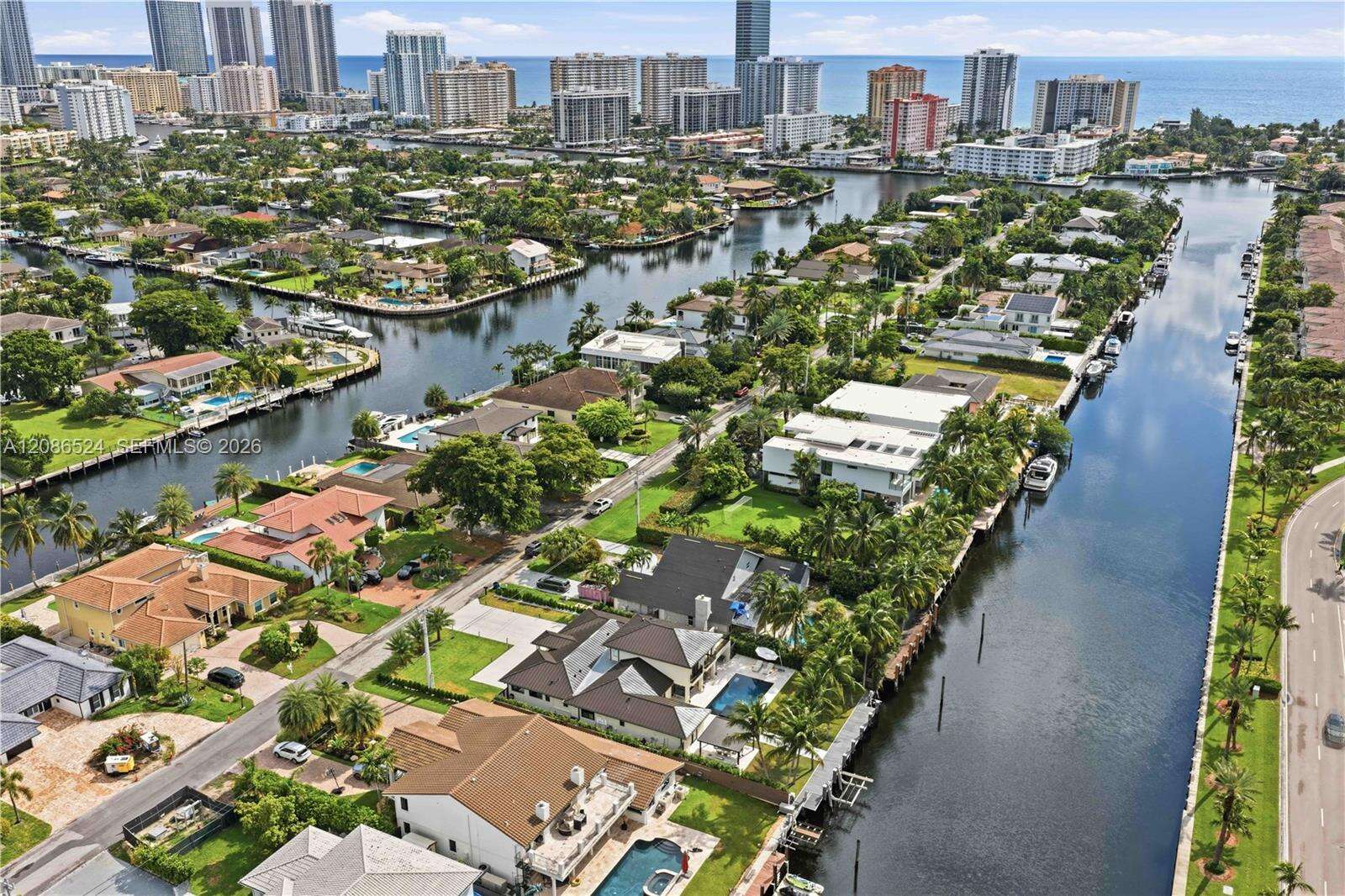 415 Holiday Dr, Hallandale Beach, FL 33009 - For Sale photo 14