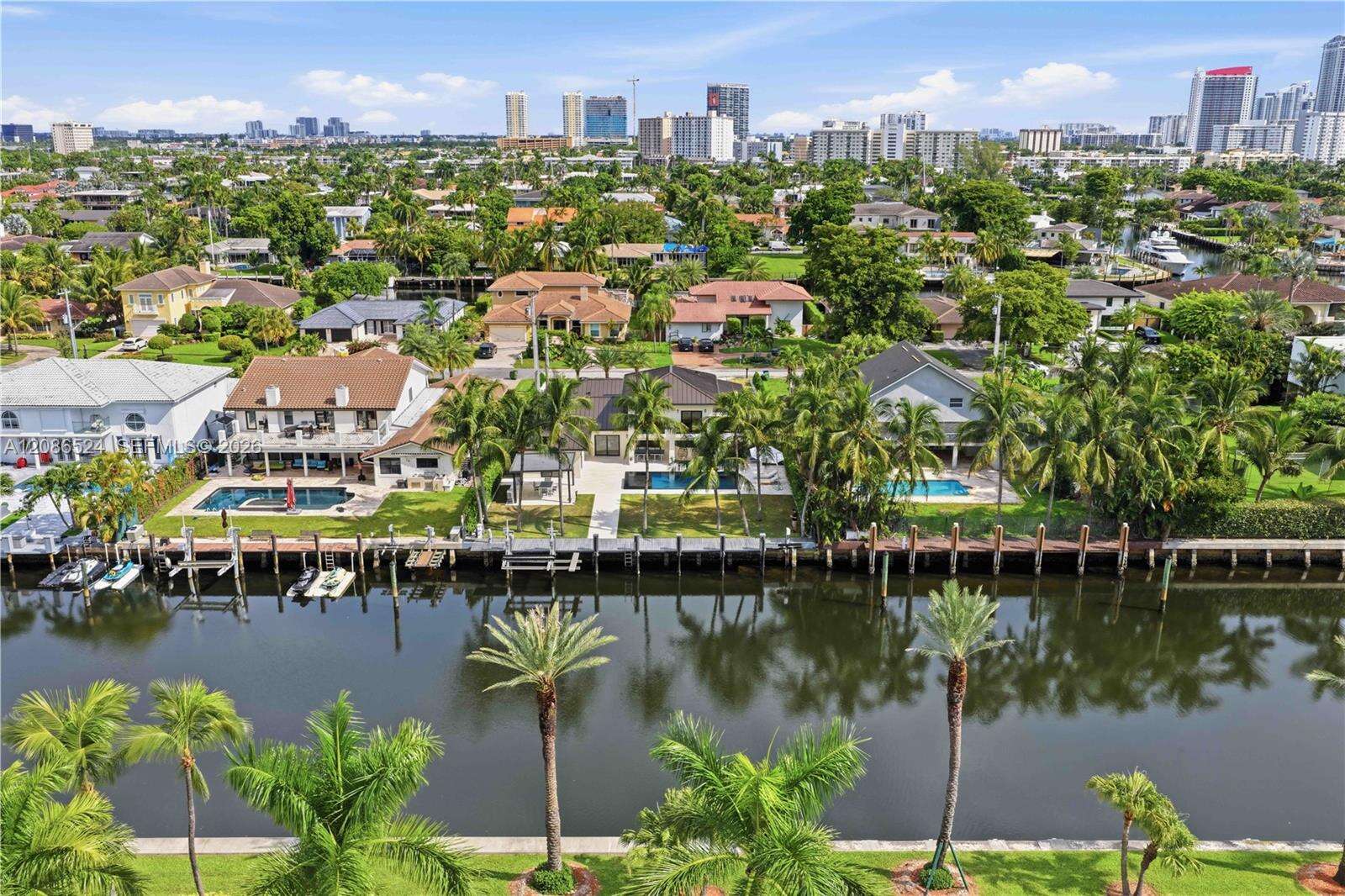415 Holiday Dr, Hallandale Beach, FL 33009 - For Sale photo 15
