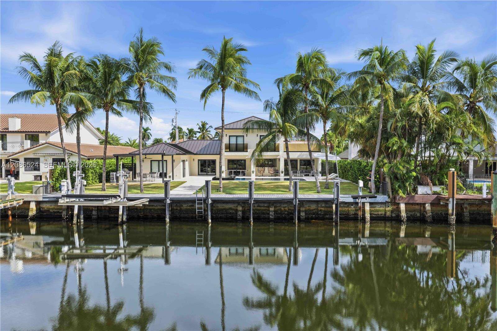 415 Holiday Dr, Hallandale Beach, FL 33009 - For Sale photo 17