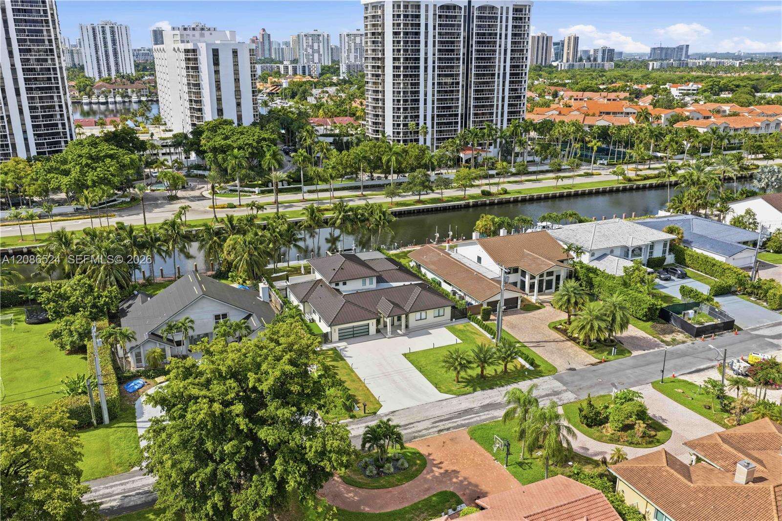 415 Holiday Dr, Hallandale Beach, FL 33009 - For Sale photo 20