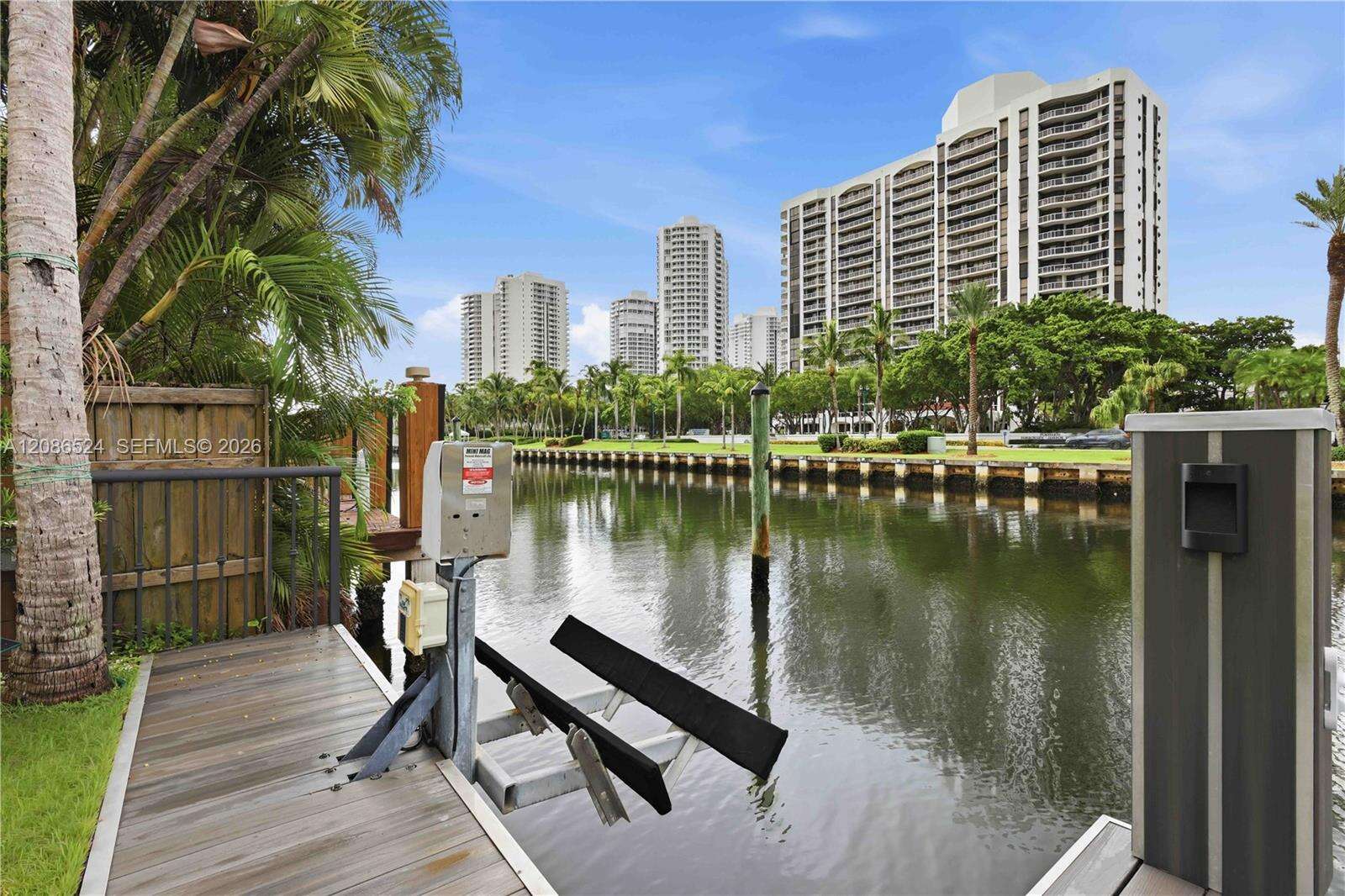 415 Holiday Dr, Hallandale Beach, FL 33009 - For Sale photo 75