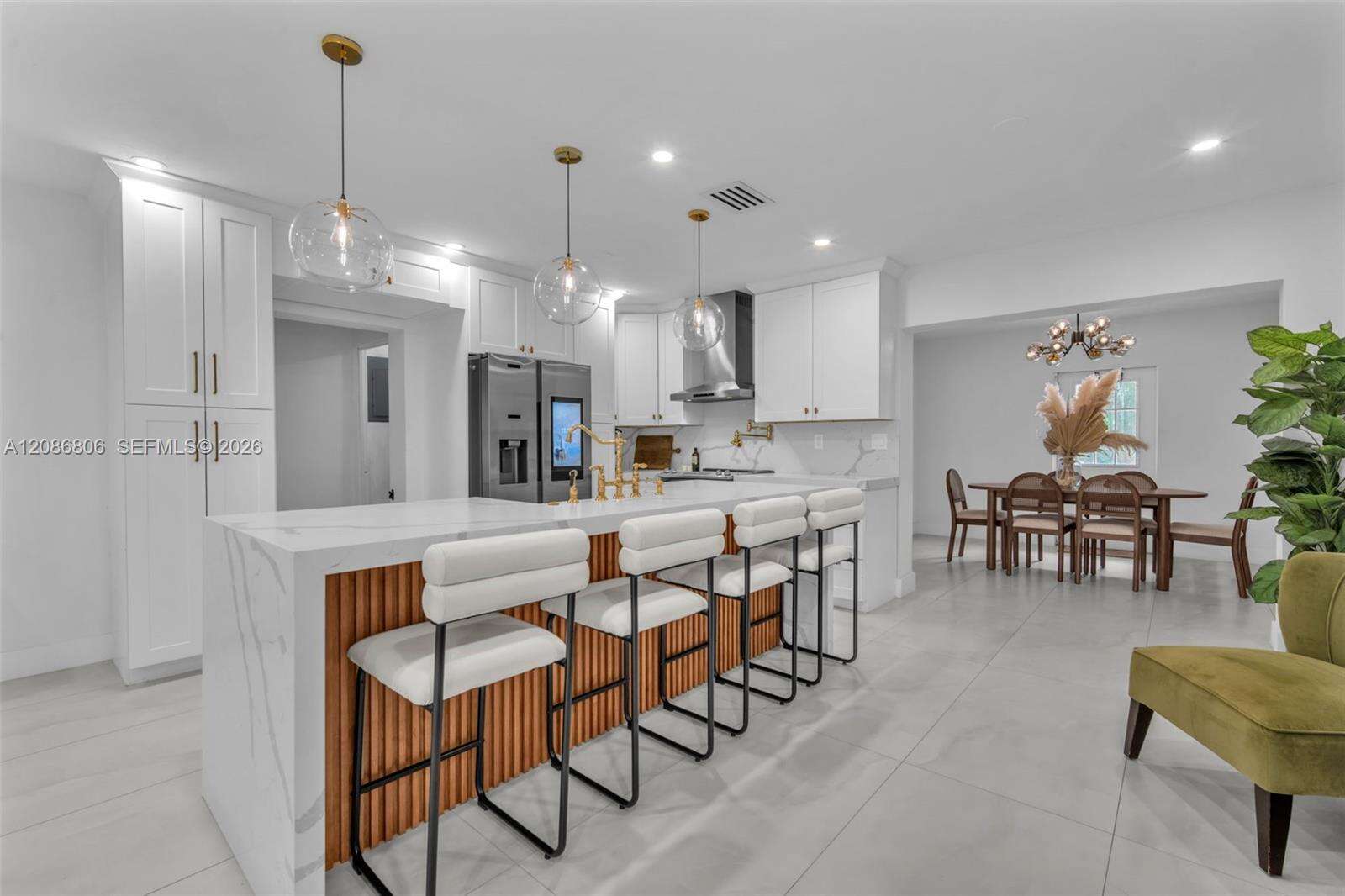 2395 184th Ter, North Miami Beach, FL 33160 - For Sale photo 2