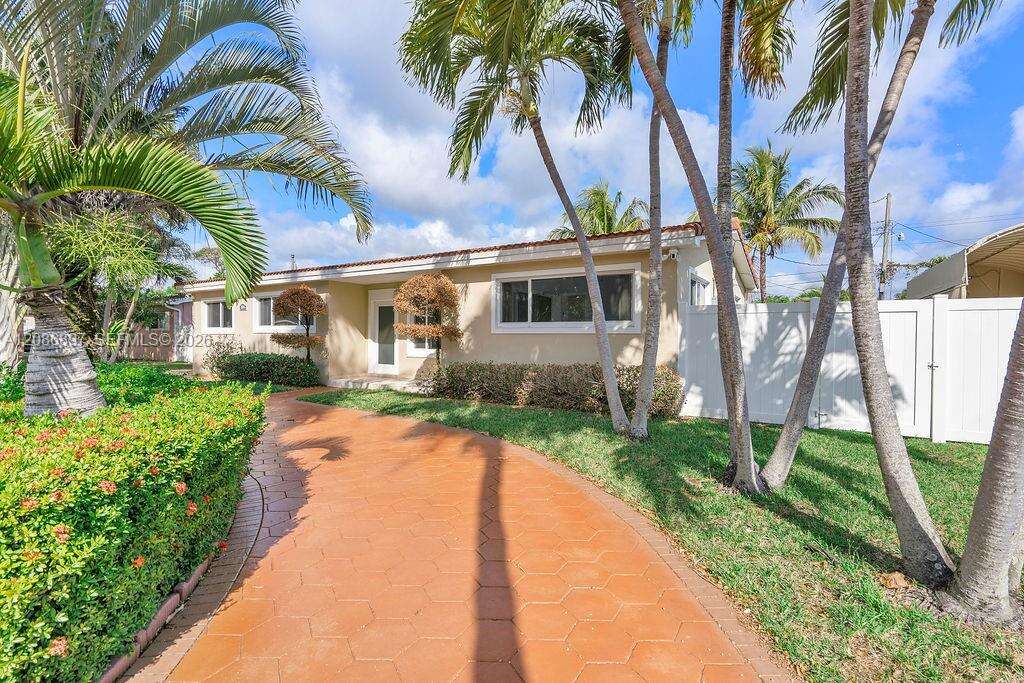 2475 214th St, Aventura, FL 33180 - For Sale photo 3