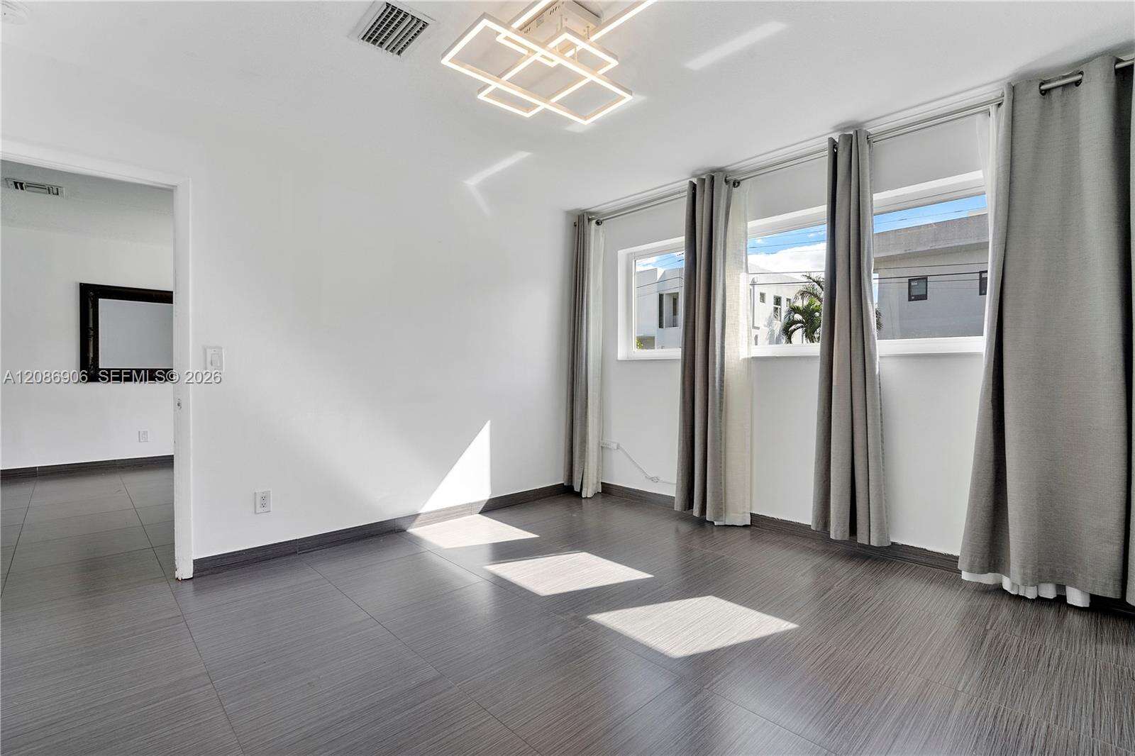 2505 214th St, Aventura, FL 33180 - For Sale photo 2