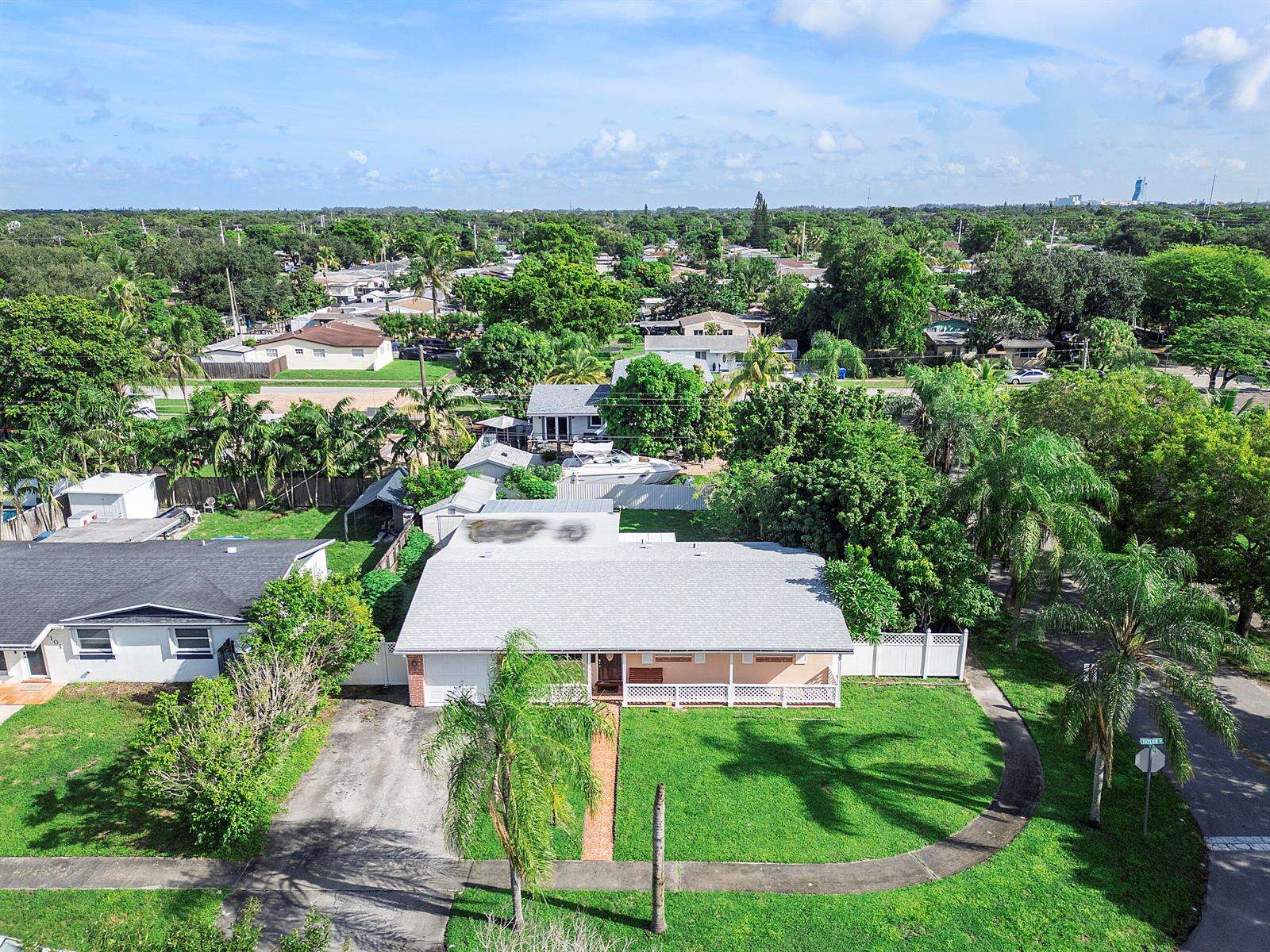 7081 Taylor, Hollywood, FL 33024 - For Sale photo 3