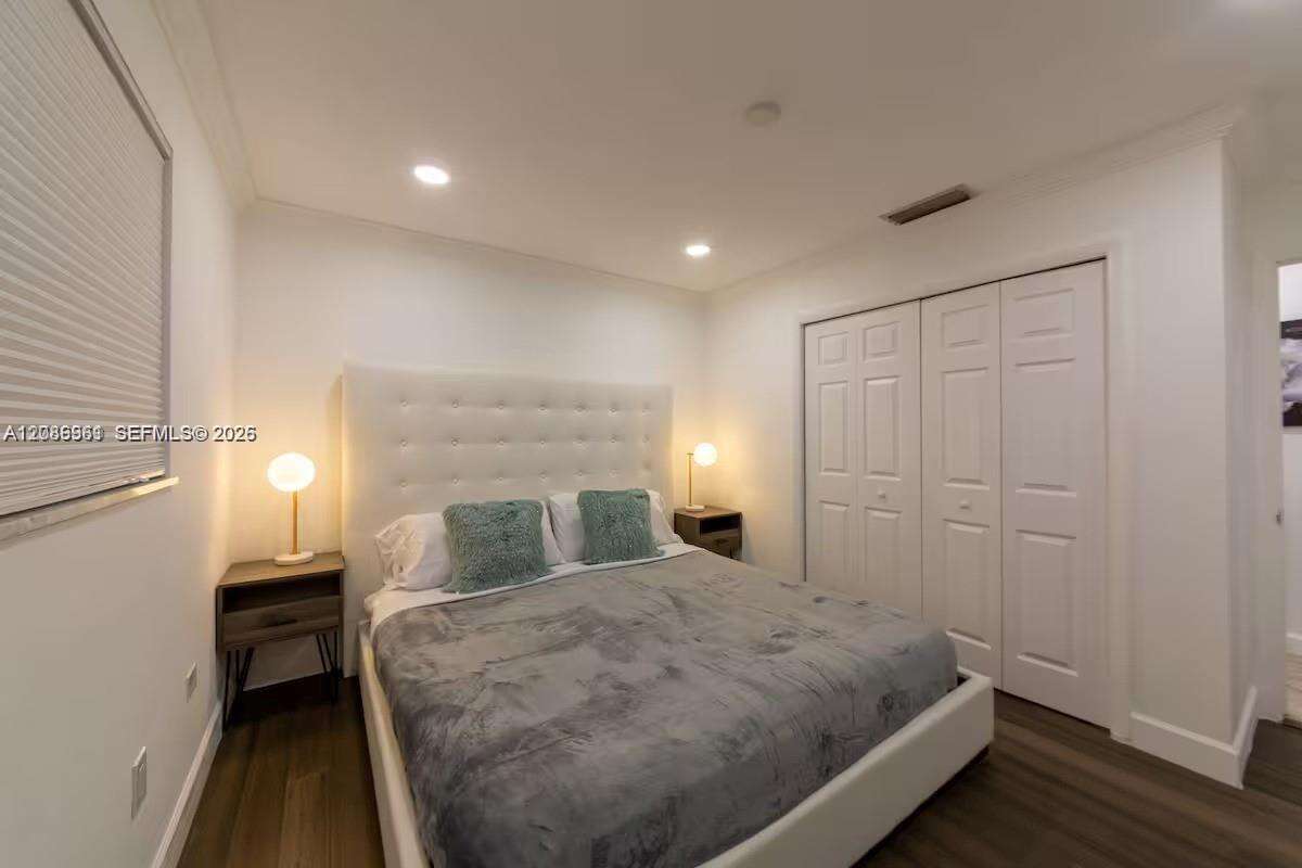 21250 23rd Ave, Miami, FL 33180 - For Sale photo 12