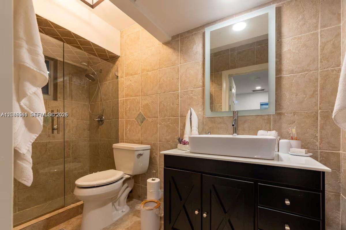 21250 23rd Ave, Miami, FL 33180 - For Sale photo 16
