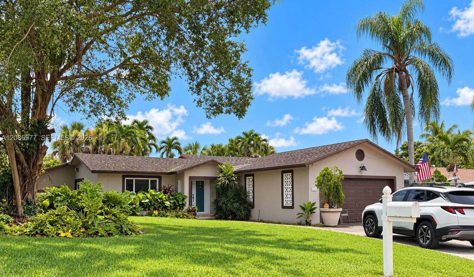14760 156th St, Miami, FL 33187 - For Sale photo 1