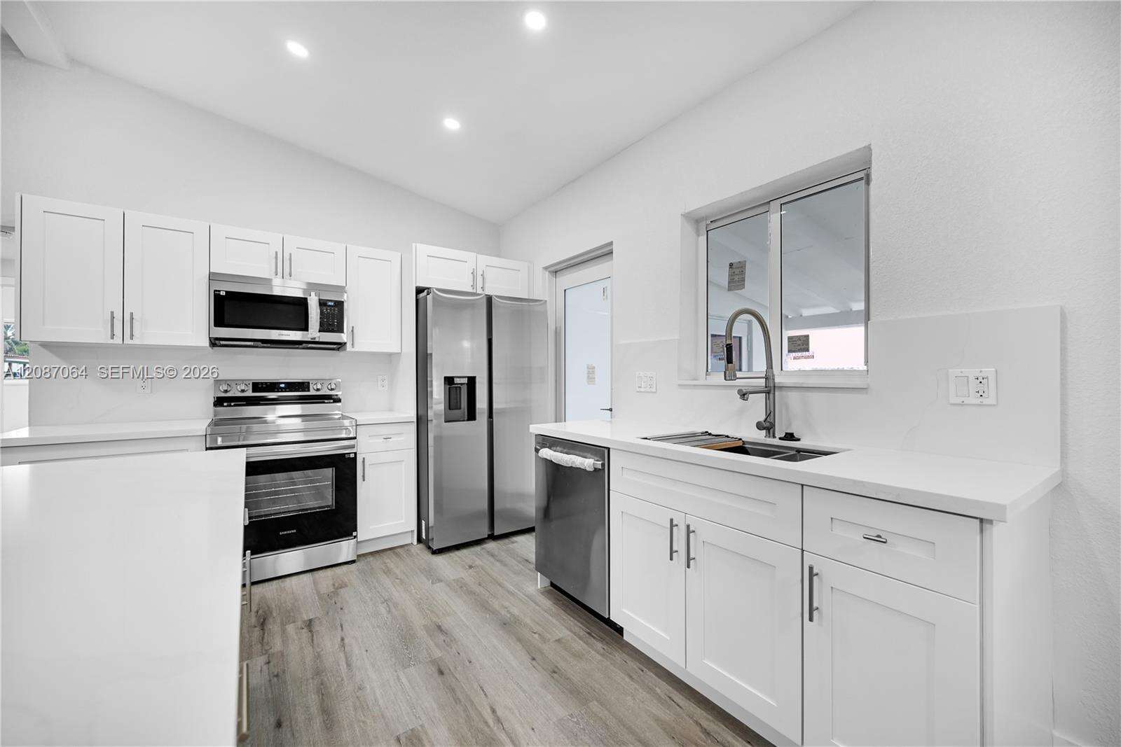 1018 7th St, Hallandale Beach, FL 33009 - For Sale photo 12